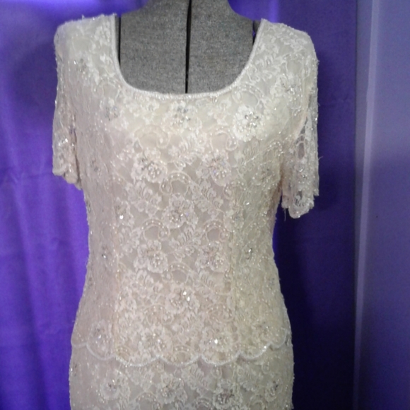 Dress - Picture 3 of 4